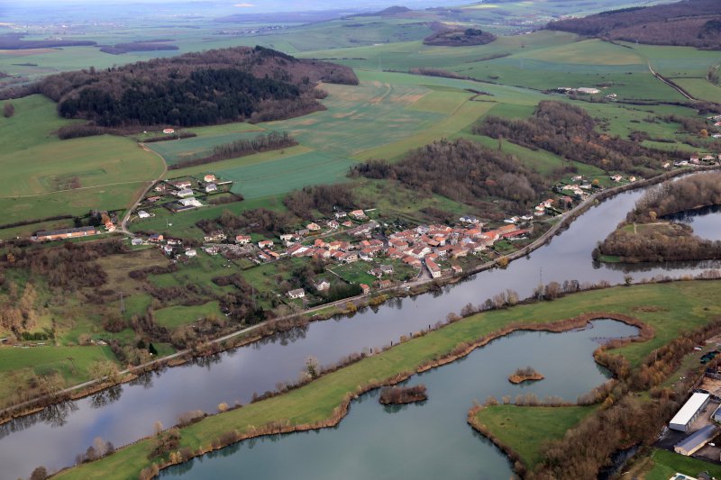 Photos aériennes Vivre à autreville Mairie de AutrevillesurMoselle